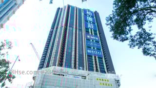 柏傲庄 大厦: The Pavilia Farm I, 柏傲庄位于大围车公庙路18号，分为3期发展，共7座住宅大厦，共涉3,090伙。当中柏傲庄I由新世界及港铁发展，设有2座，提供783伙，实用面积278至1,383平方尺，间隔由1房、2房、3房连套房、3房连套房及储物室、4房连双套房及工人套房。